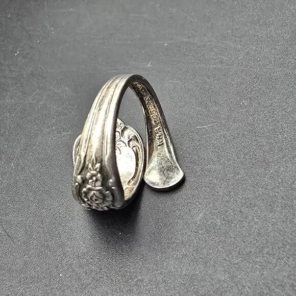 WMA Rogers Oneida Silver Plated Spoon Ring Size 7.25 - Picture 4 of 7
